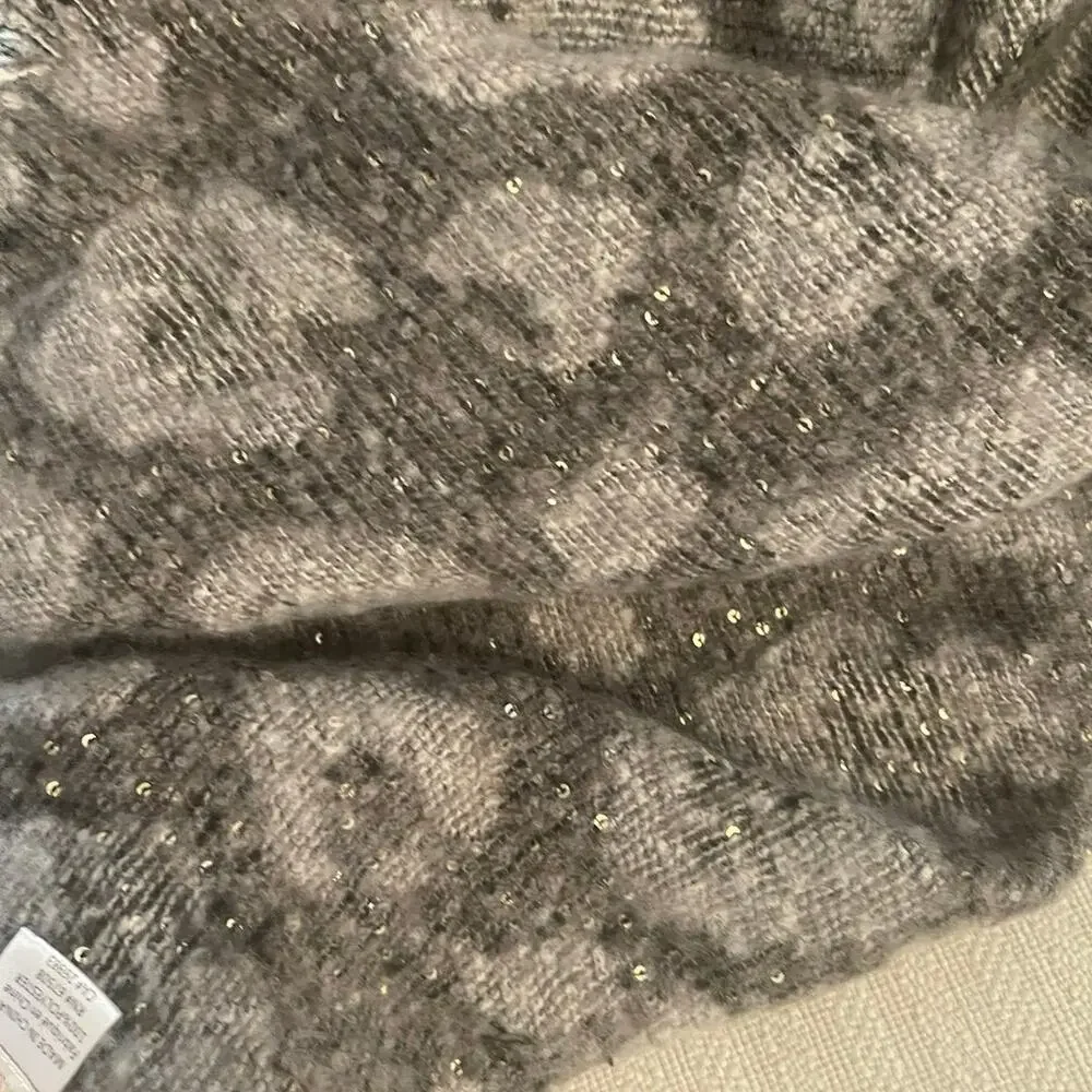 Collectionsightsee large wrap shawl gray cheetah
